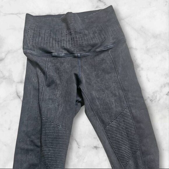 Avacado Active Blue Ribbed Leggings Size Small - Picture 2 of 5